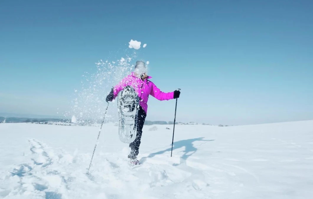 Orient-Snowshoes-Light-Weight-Aluminum-Shoes-for-Snow.webp (7)